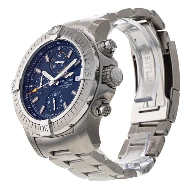 Breitling Avenger Chronograph 45 A13317 Image 2